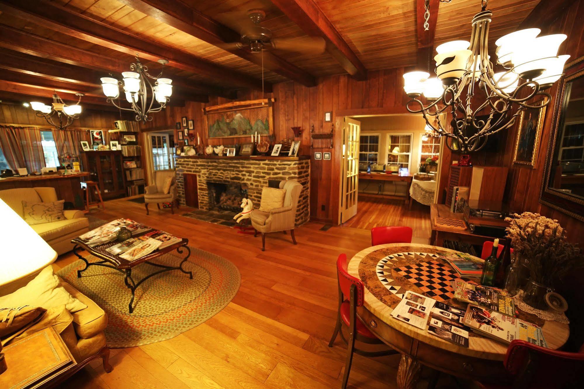 Grandview Lodge Уейнсвил Екстериор снимка