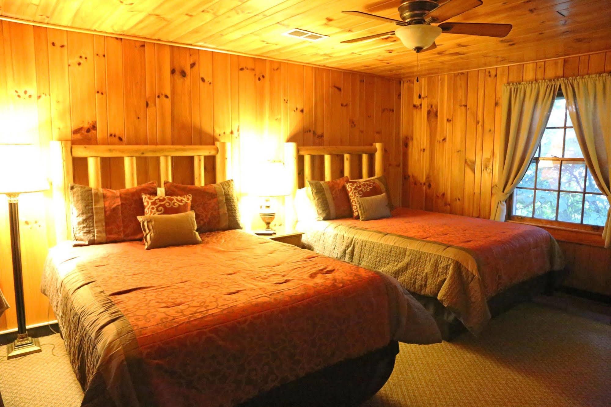 Grandview Lodge Уейнсвил Екстериор снимка