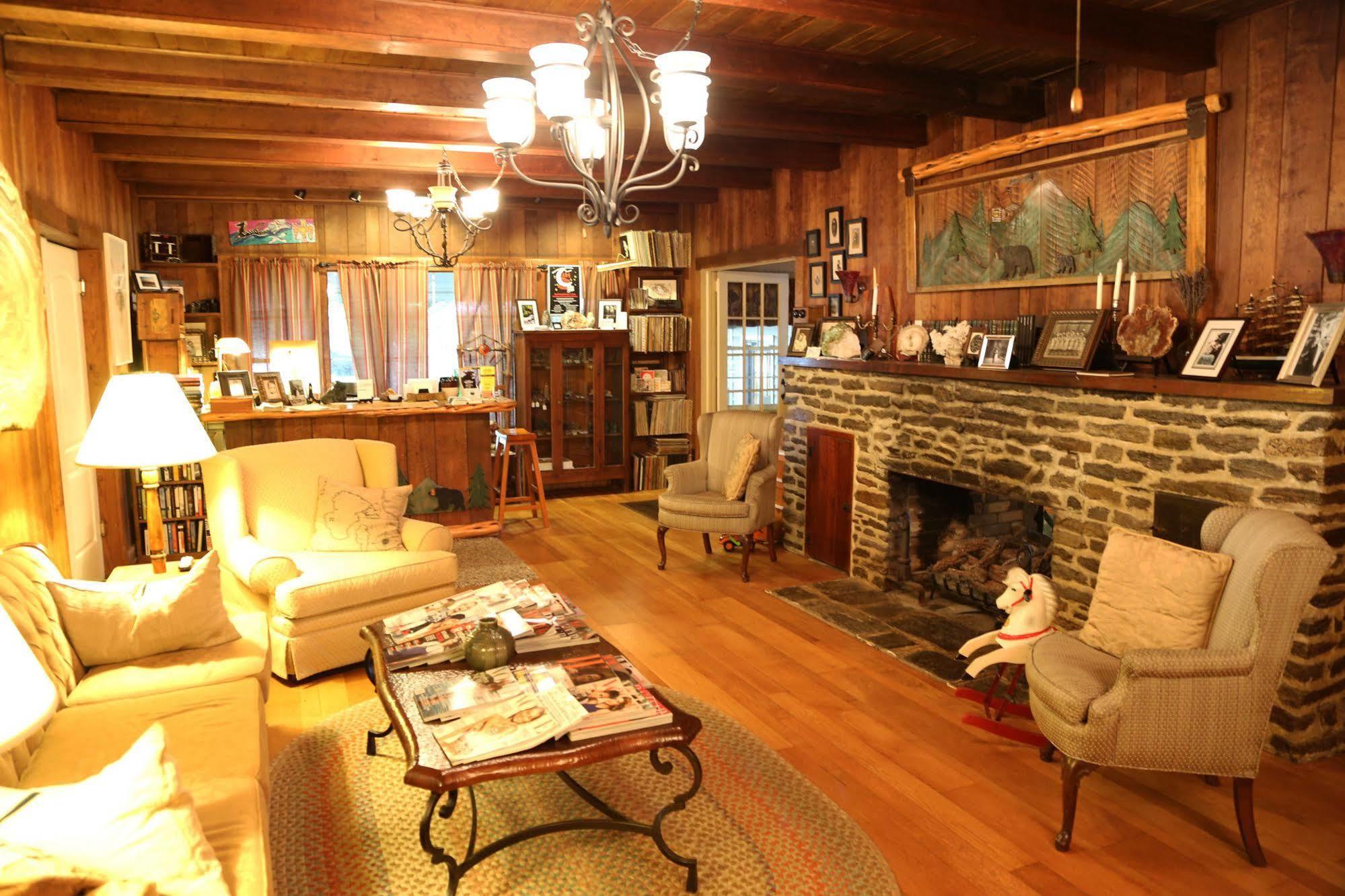 Grandview Lodge Уейнсвил Екстериор снимка