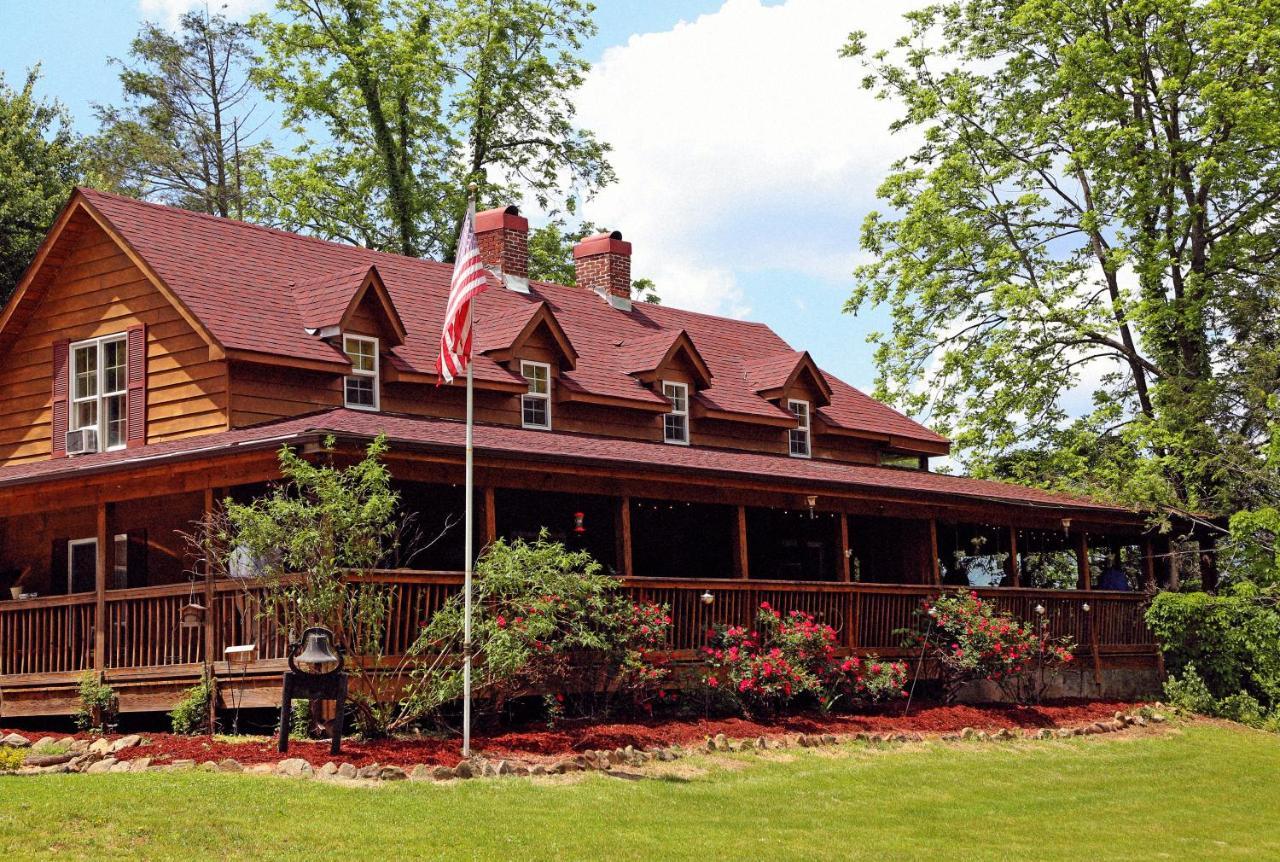Grandview Lodge Уейнсвил Екстериор снимка